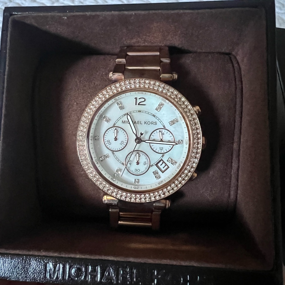 *SOLD* Michael Kors Rose Gold Watch